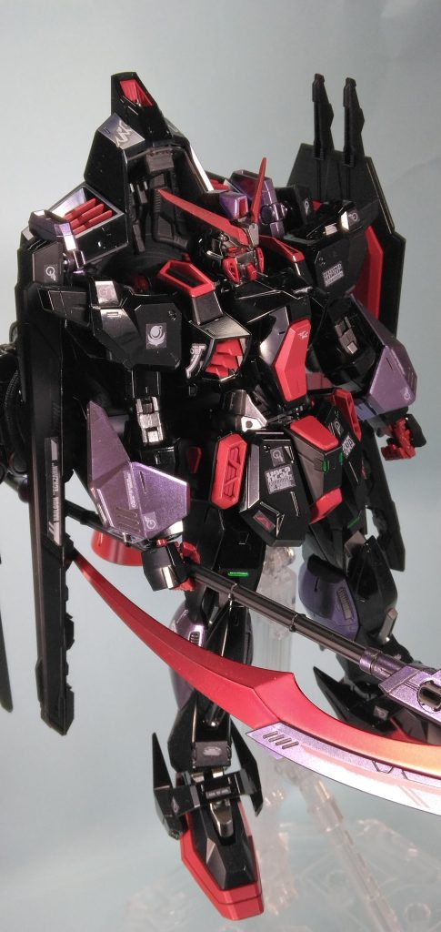 改造箇所はバックパックの上にレドーム付けて、鎌の先に剣状のパーツ付けたぐらい。