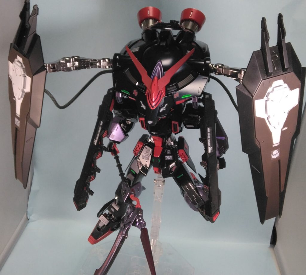 グレイブの意味の1つは「墓」。ゲシュマイディッヒ・パンツァーを棺桶のイメージで塗装。