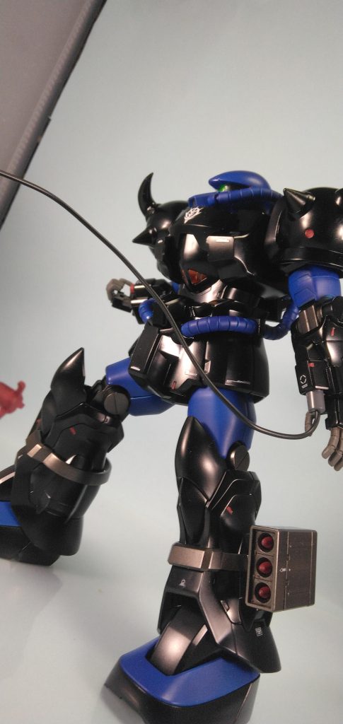 足のミサイルは逃走用のスモーク弾しか与えられていない。