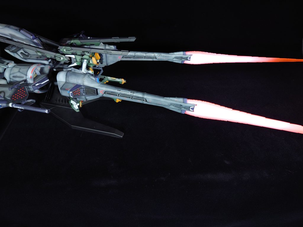 デカすぎて黒背景の範囲に収まりませんでした！！