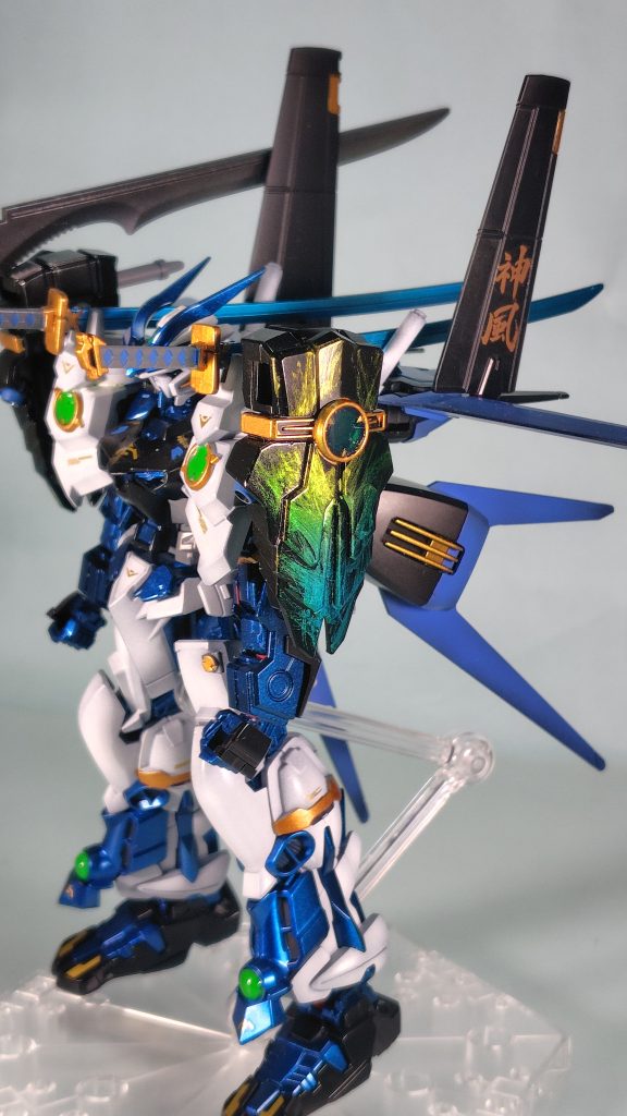 光落ち後がコレ、「戦国アストレイ蒼穹」。青くて飛ぶので蒼穹。