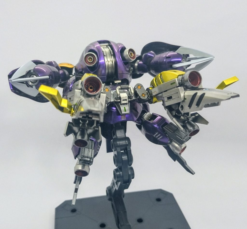 ・背面からブースターを追加してもっと甲殻類っぽくしてみました