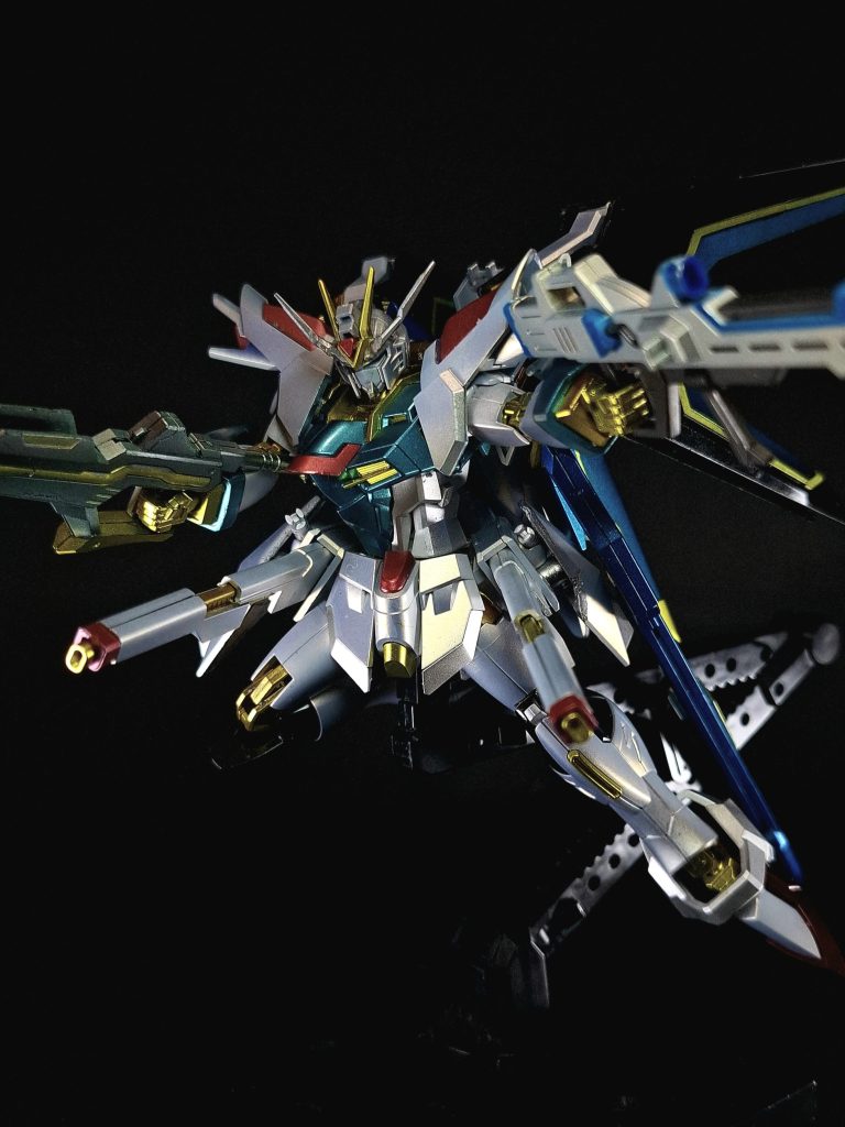 MMI-M2020 ヴァイパー3 レールガン両腰に装備されたレール砲。使用時に二つ折りになった砲身が展開し、銃身が伸長する。