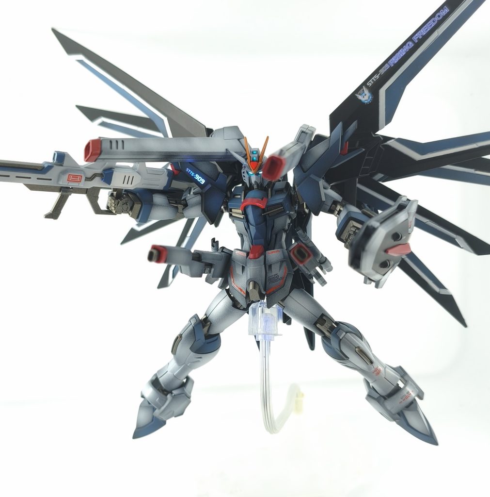 HG ライジングフリーダムガンダム–2枚目/制作者：Silva21
