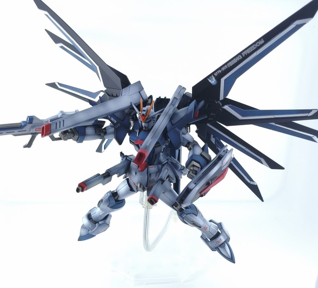 HG ライジングフリーダムガンダム–3枚目/制作者：Silva21