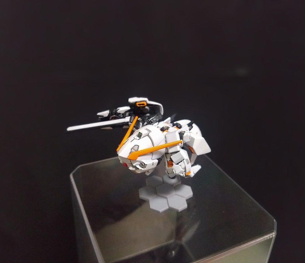 完全変形ではありませんが変形開始頭、前へ脚、折りたたみ