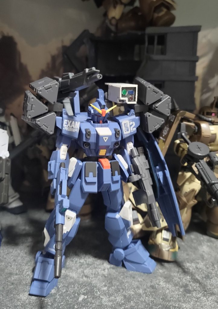 センサーユニットはまだ完成していませんが自作しました。雨だから塗装もできん.... 一時的完成と言うことで