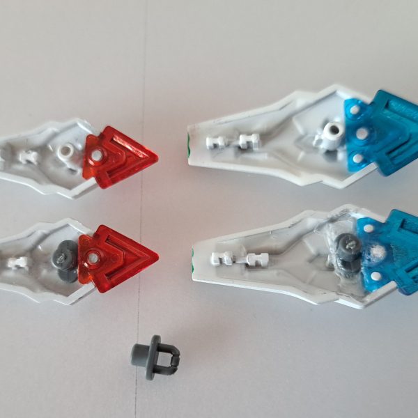 ４ヶ月ぶりです　ビギニング30ガンダムを使う作品で改造した箇所をまとめました　【②】まずビギニングの顔をEGストライクに変えました　【③】EGストライクの顔にしたことで頭の可動域が広がりました(これは偶々です)　【④】ビギニング30のユニットの凸は3ミリよりほんの少し細かったので、30mmのオプションパーツを接着しました　【⑤】ビギニングのビームサーベル3本持ちの手が右手しか無かったので、どうにかして左手を作りました　【⑥】それら細かい改造を施した作品を今週の金曜昼 (11/14 11:00~12:00) に投稿するのでお楽しみに（4枚目）