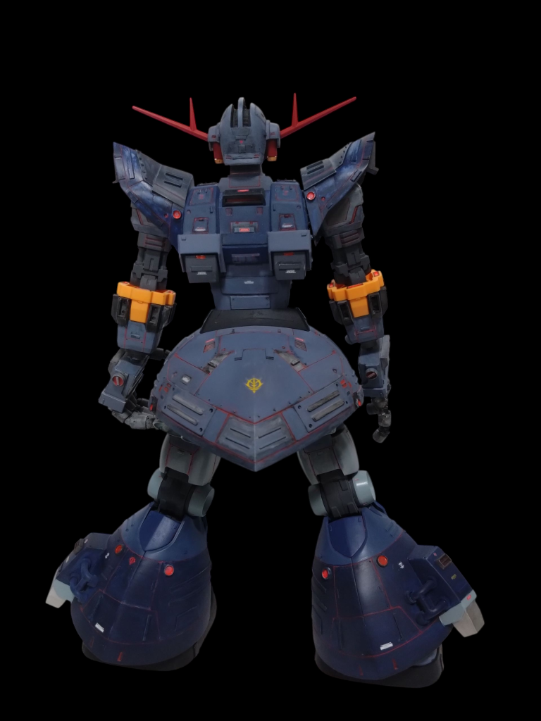 ディティールアップも自分なりに頑張ってみました。スジボリ箇所には蛍光レッド流してみてます。