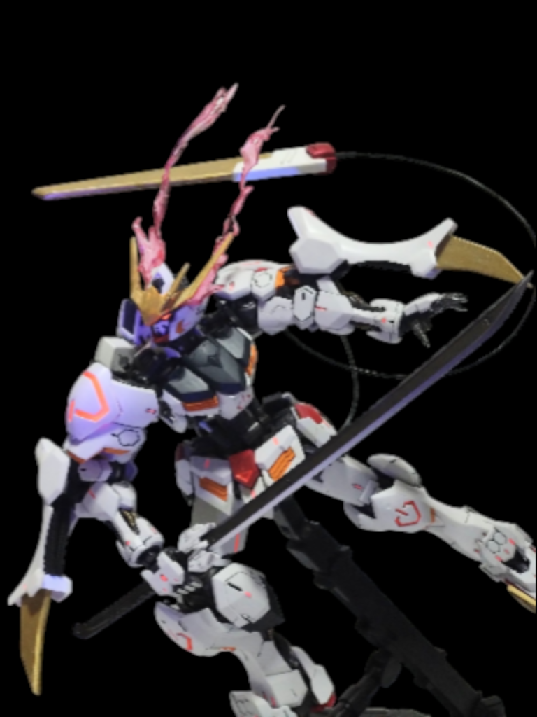 テイルブレードはある程度硬さがあって自在に曲げれます。