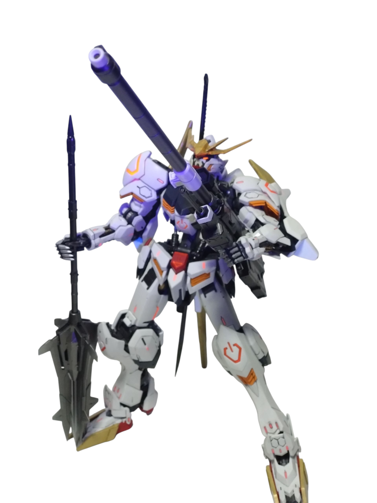 滑空砲構えです。コレ自体は大型でカッコイイですがバルバトスには遠距離武器は似合わないように思います。