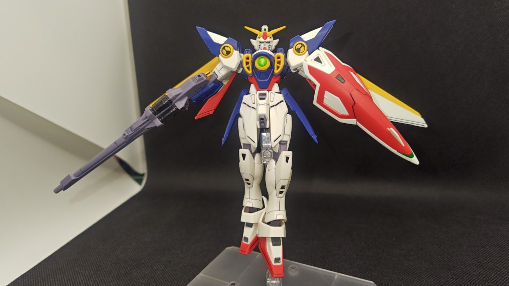 こちらも定番、アニメのアバンのポーズ。