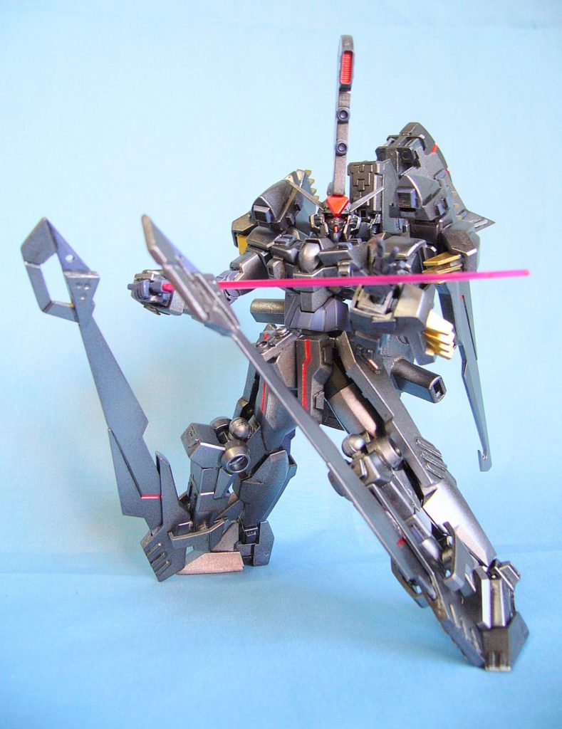 ビームサーベル抜刀。