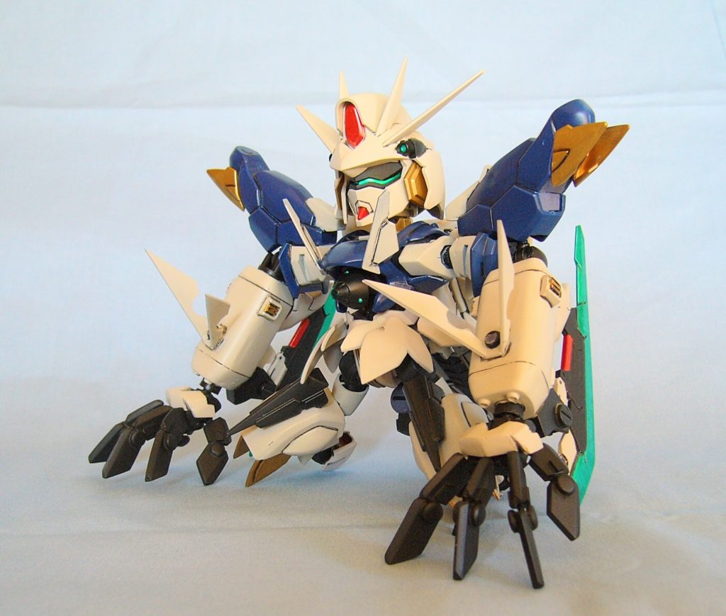 地上戦は想定されておらず、宇宙空間のみで運用。ゆえの、大型スラスター一体化の脚部と、スカート下部のメインスラスターは、AGE2のストライダー形態と同等のスピードを実現。
