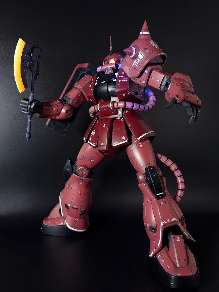 モノアイやヒートホークの刃の部分には蛍光塗料を使ってます。(ブラックライトで光らせてます)しれっと写り込んでますが平手は自作パーツです。作った理由はこの後で…😅