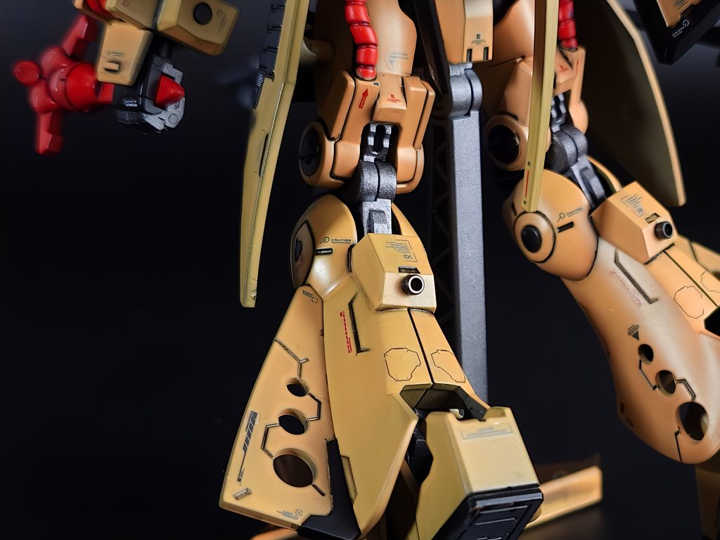 手を入れた箇所3つ目これはもう触れるほどもないのだけれど丸いメタルパーツです(わかるかな…?😅)元の丸モールドが美しくなかったので差し替えました。