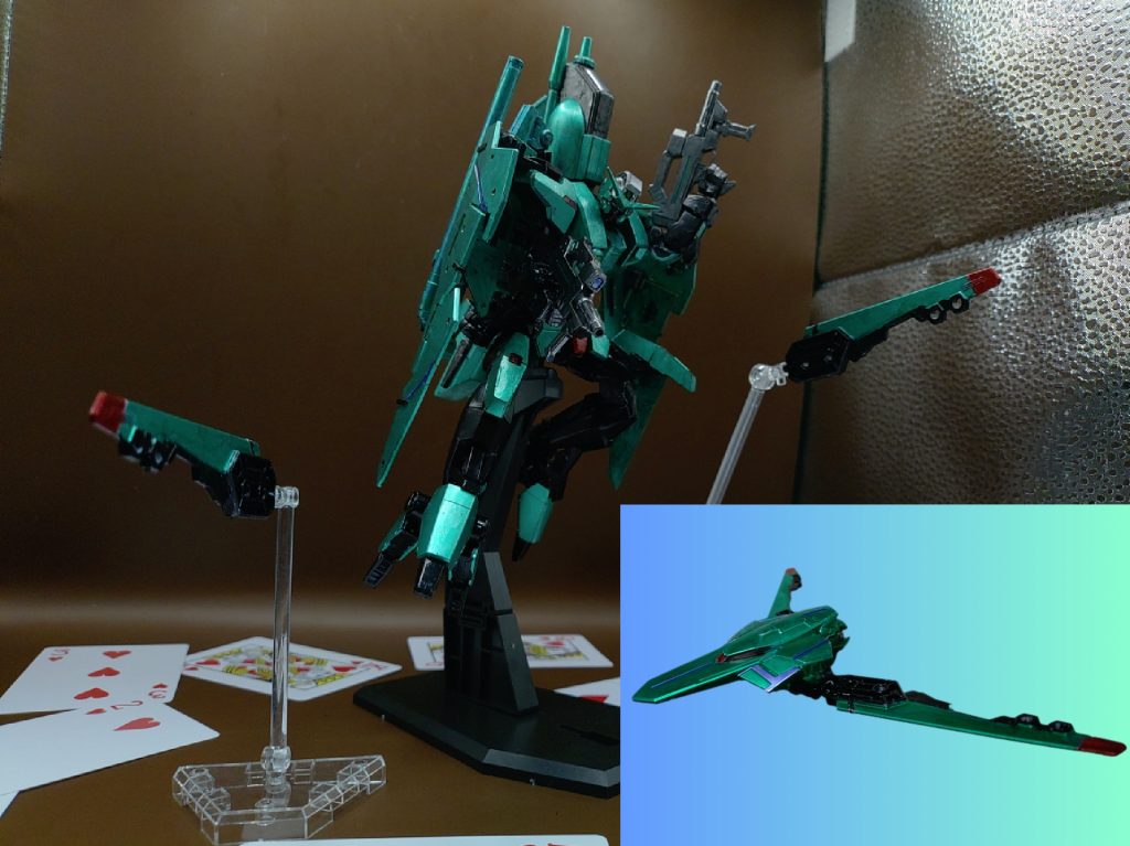 ◯二丁拳銃・ウイングビット・コアファイター腰にマウント可能なスマートビームマシンガンによる二丁拳銃のアクション。これは近〜中距離に対応したマシンガンで、複数の敵を一気に相手をする事が出来、フルシールドは使用しない場合でも、保険として携行する事もある。ウイングビットは通常ウイングとして使用しているビット兵器で、独立して射撃から打突まで可能なビット兵器のプロトタイプにあたる。コアファイターは、背部ユニットを分離させて独立飛行可能なGNドライブ及びパイロットの脱出装置となる。ウイングビットと合体する事も可能で素早い飛行が可能となっている。