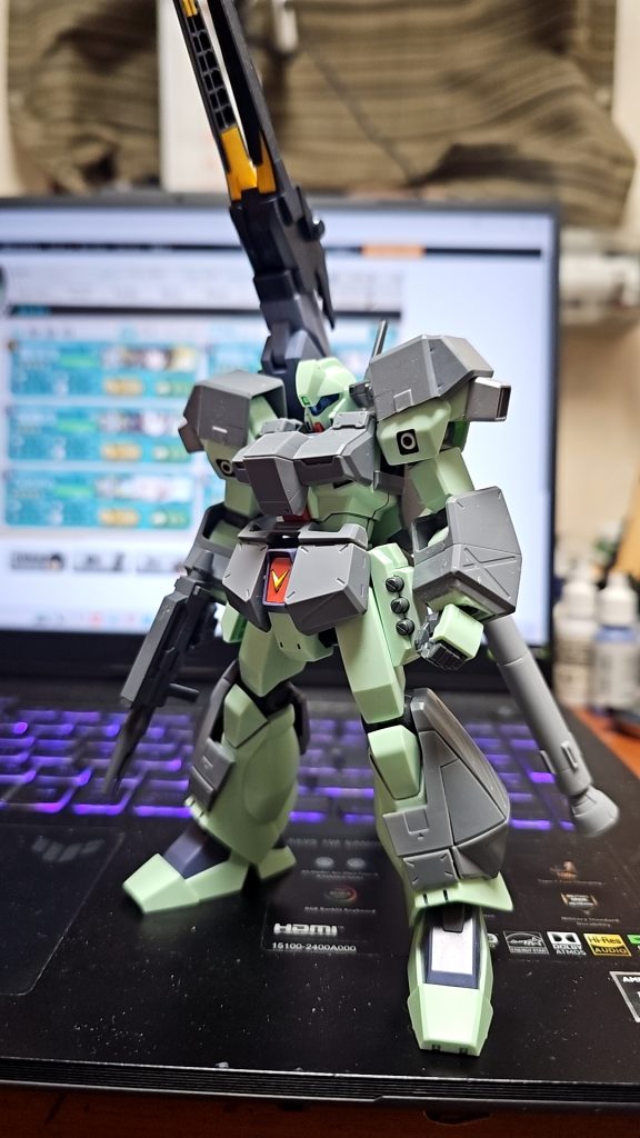 ある程度組み立てたところです。なんかミサイルいらなかったかも。