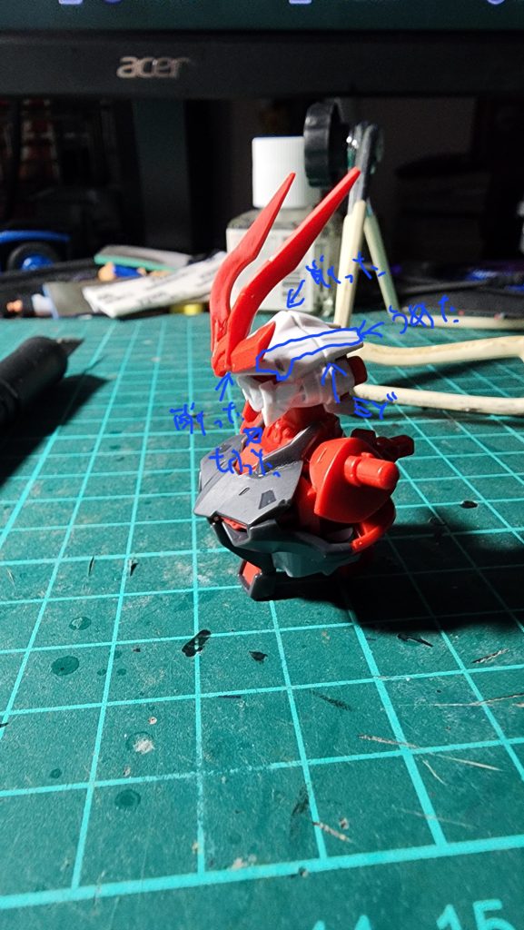 実は少し細かく見るとアチコチでディティールの引き算をしています。この画像以降の他だと胸上部、腰後ろ、腰側面などチマっと削ったり埋めたりしています。