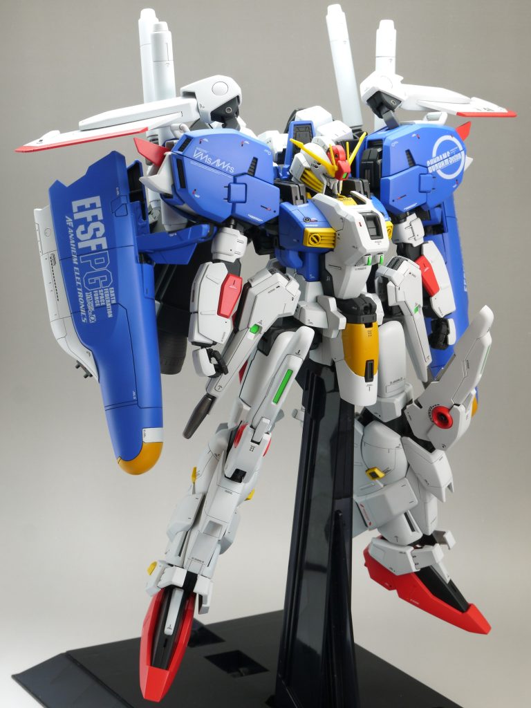 頭の小型化と脚の延長でスマートになりました。極手のおかげで手の表情が豊かになりました。Mサイズにしましたが、もう少し大きくても良いかもしれません。でも、Lサイズでは大き過ぎるのではないかと思います。ハンドパーツの選定って難しいですね。