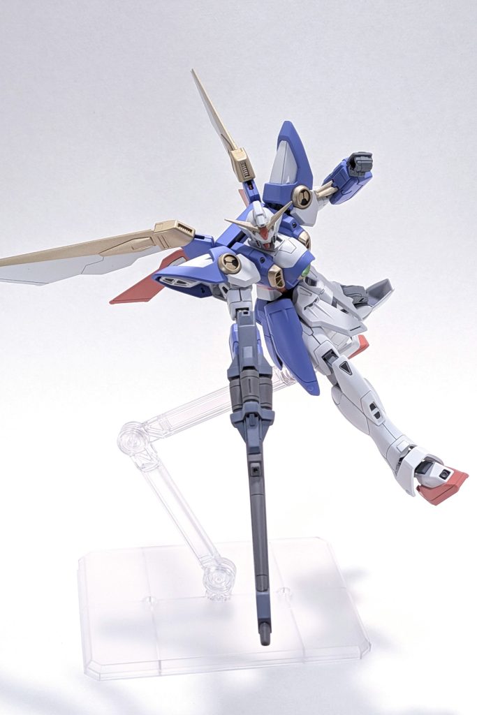 当時のCDパッケージのポーズ。可動範囲が広いですね。