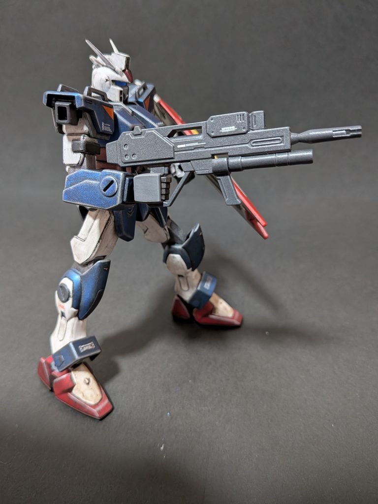 劇場版冒頭の戦闘シーンをイメージして進軍する105ダガー。