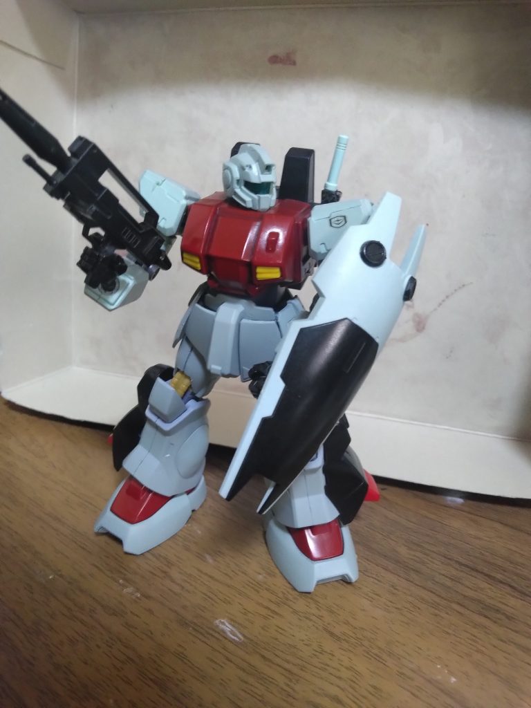 武装はジムⅡのライフル盾はジムカスタムの物を