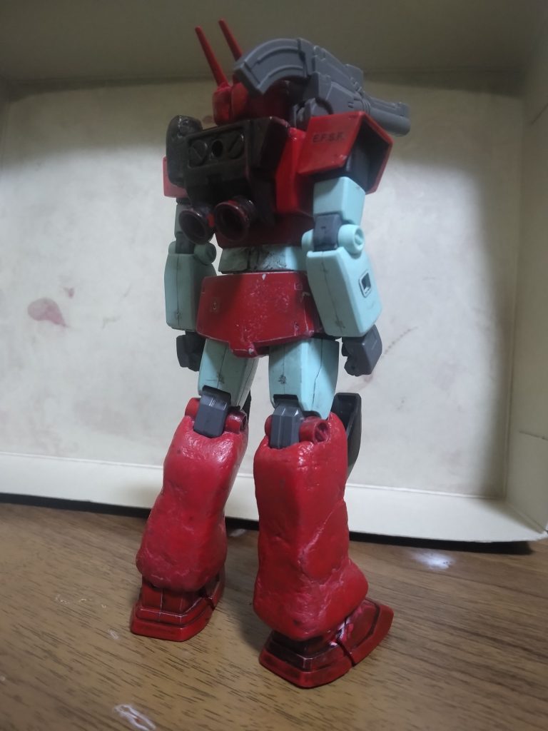 弱そうだけど強い後ろ姿バックパックはジムのままでも宇宙戦闘は出来ません、だってぇ~ジムキャノンだもん空間突撃仕様じゃないもぉぉぉん!!!