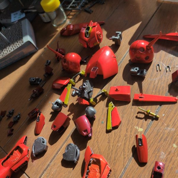 塗装まで出来ました。考えた結果、以前投稿したバウに合わせてキャンディー塗装にしました。 （2枚目）