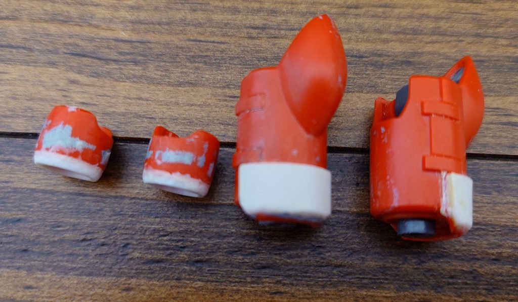 二の腕を延長して、裾をプラ板で加工、肘裏にマイナスモールドを追加