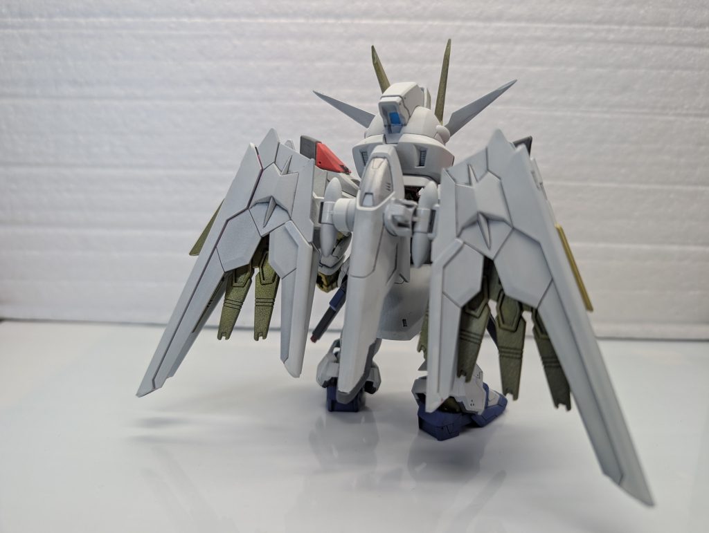 スジボリも雑だったのでスミ入れがスーっと入っていかなかったので次の課題とします。