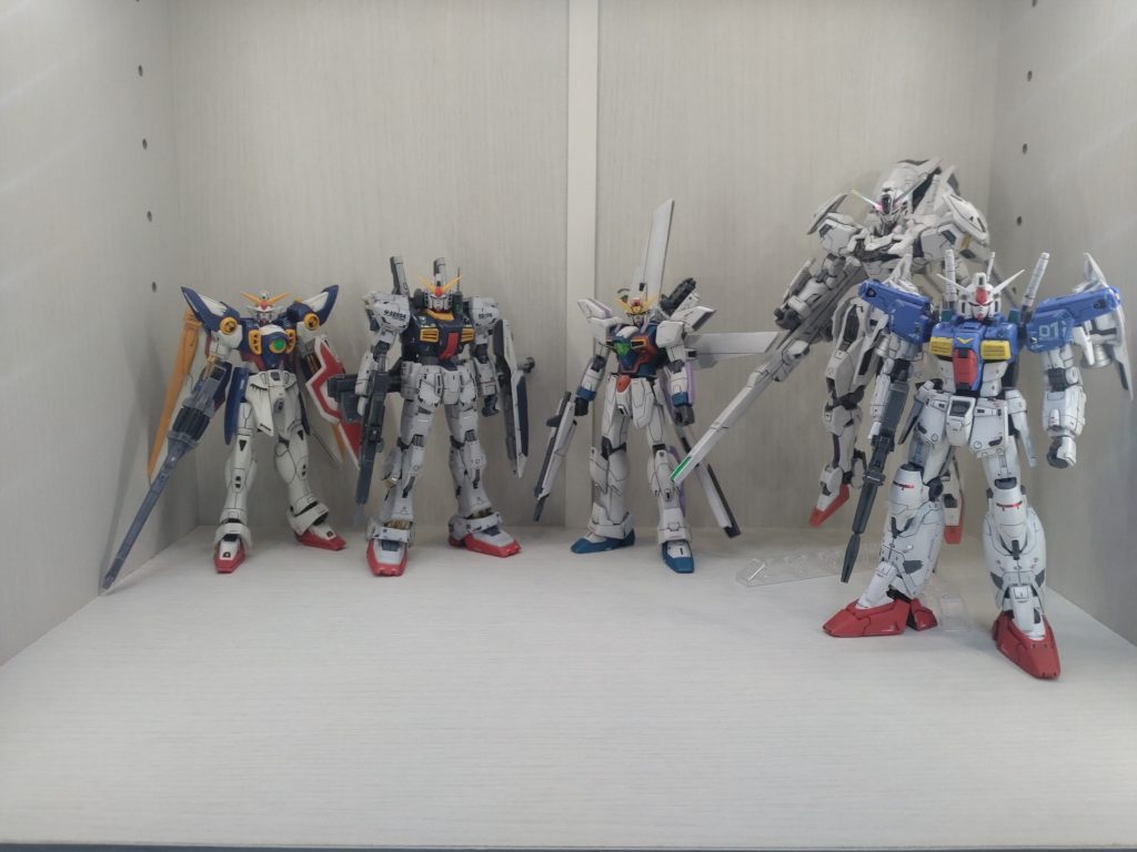 仲良く素立ちでディスプレイ。上手く並べれば3列行けるか?