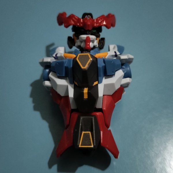 発売日に買ったのに積みプラGQuuuuuuX一気に作ろうと思ったけど、細かすぎて難しいこれを塗り分けしてる人達、ほんと尊敬（1枚目）