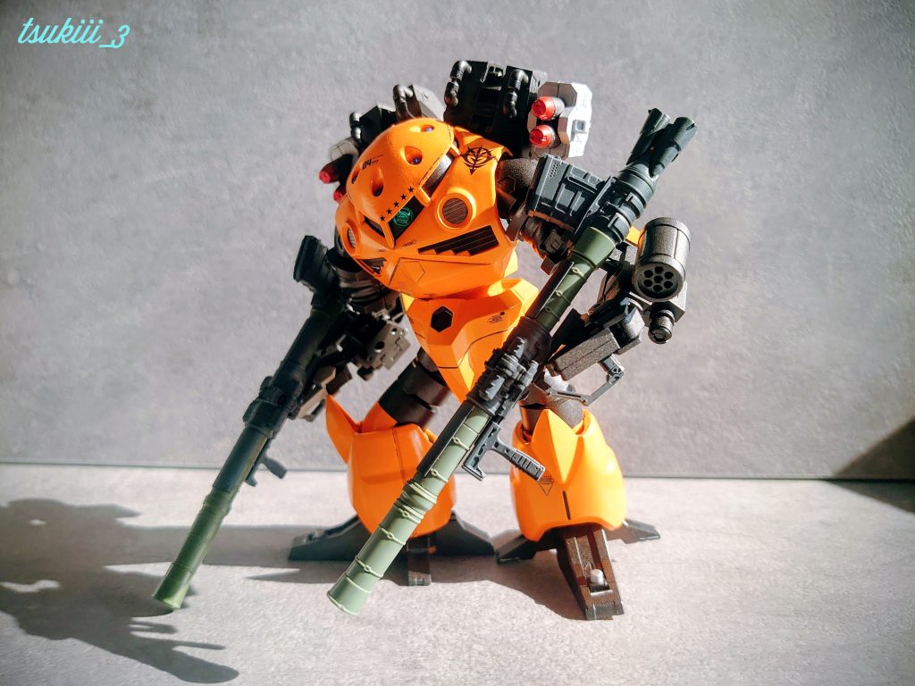 アームの保持力が上がったので、バズーカも装備可能。有りそうでなかった武器携行を実現。