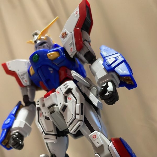 シャイニングガンダム