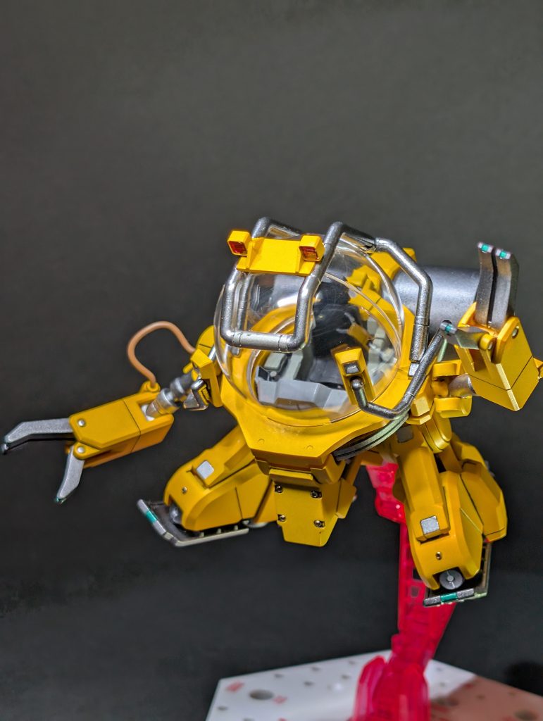 ちょっとだけポーズとらせてみました