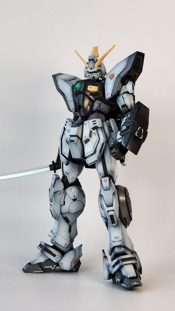 白い閃光  変な人が乗っている–2枚目/制作者：LeeRiKi