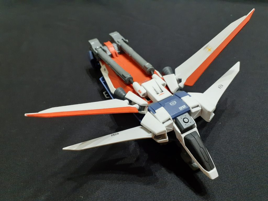 専用支援機ヘビーライナー。ライトライナーにＧファイターのデータを反映した発展型って設定です。ギャラクシーブースターにＭＧガンダムのシールド、他ジャンクででっちあげ。