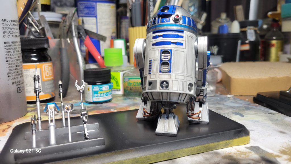 おまけですが、会社の人に頼まれた【R2D2】と…