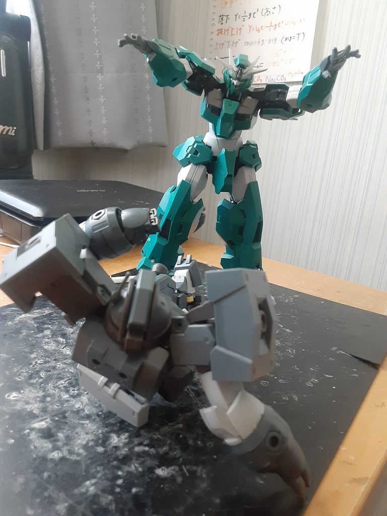 作品名：まさかの展開<p>冗談みたいな本当の話ね！ 転職目指して面接を受けに行ったのだけど、空間デザインの会社で細かい作業があるからと手先の器用さについての話題になって「プラモデルとかは？」と聞かれたのでガンプラの写真フォルダを見せる事になった。 […]</p>
