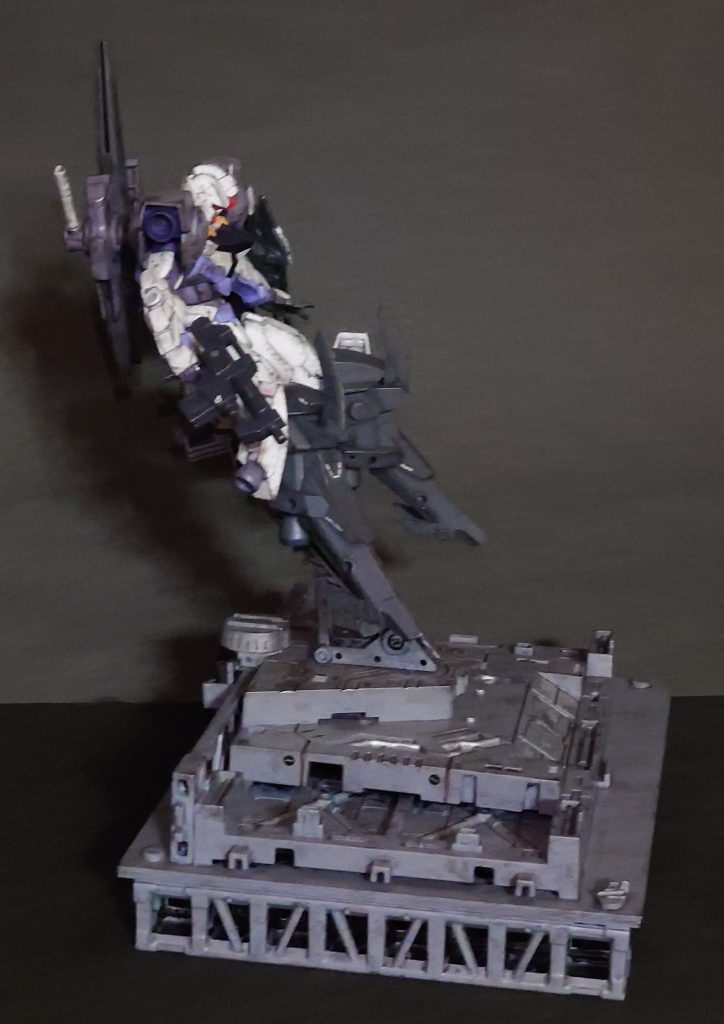 浮遊感のある右側からのサイドショット📸