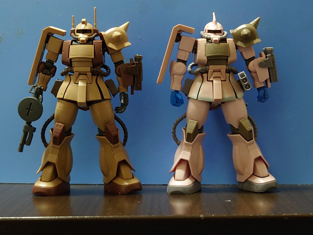 素組のダブルアンテナタイプと比較。スカートの延長部分がお分かりいただけるかと思います。ここからフンドシ部のボリュームを増やして行きました。