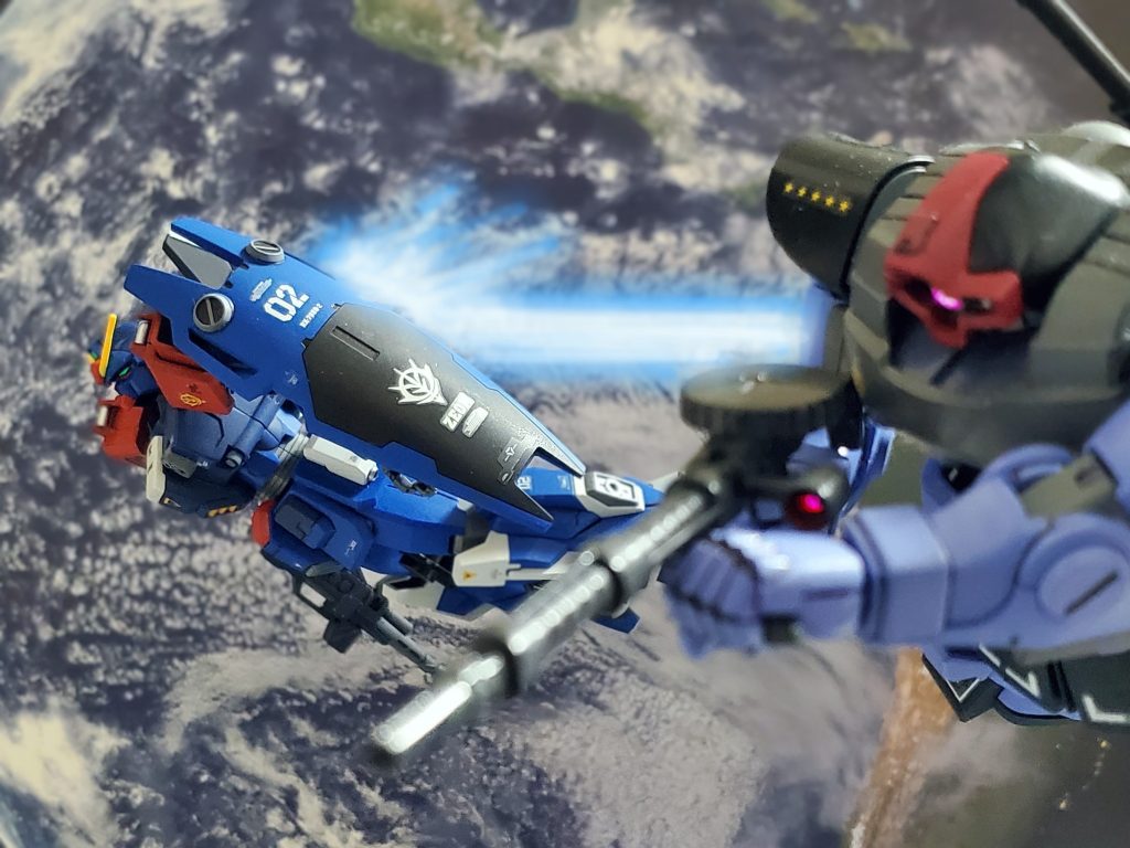 ニムバス大尉は活路を開くため部下のドム隊と共にBD２号機で出撃する。『貴様らは船を守っていろ❗連邦の雑兵は私が全て片付ける❕』ザンジバル級の防衛をドム隊に任せ、接近する連邦MS部隊に向け加速するニムバス大尉のBD２号機。