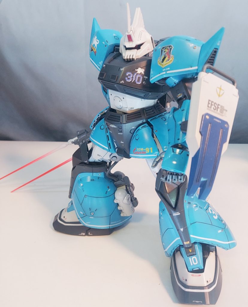 余ってた左肩のユーマのパーソナルマーク「蒼き雷光」デカールを使用