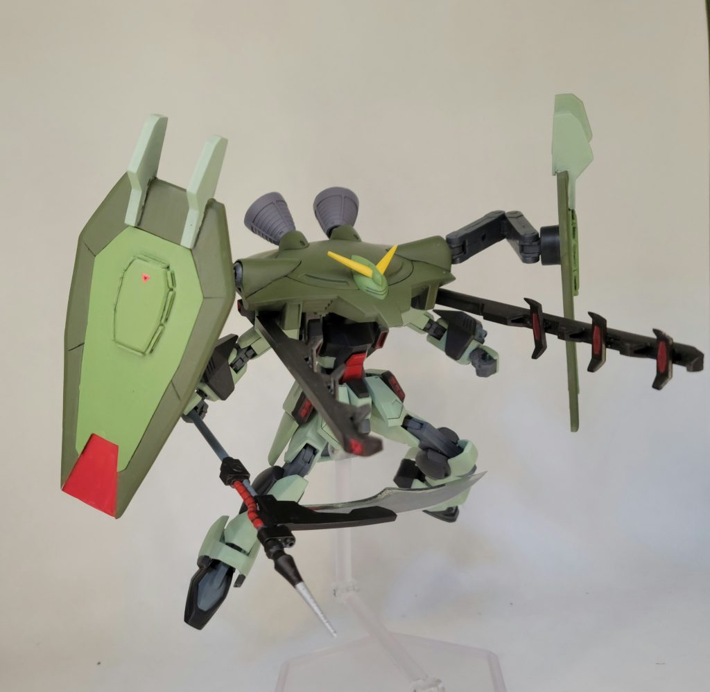 エクツァーンの磁場発生機は切り出してから磁石を埋め込んで可動できるように。根元部分で切断して20㎜延長、可動部はボールジョイントに変更して左右に振れるようにしました。