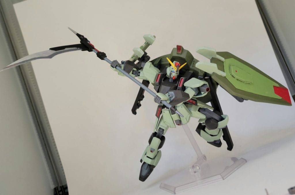 武装の大型化、可動域の拡張によりベースキットよりかなり遊べるようになりました