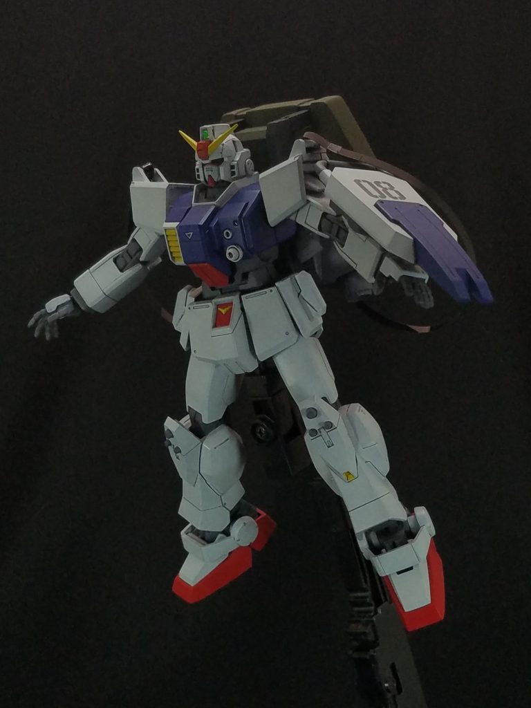 Ez-8付属のパラシュートパックを装備。