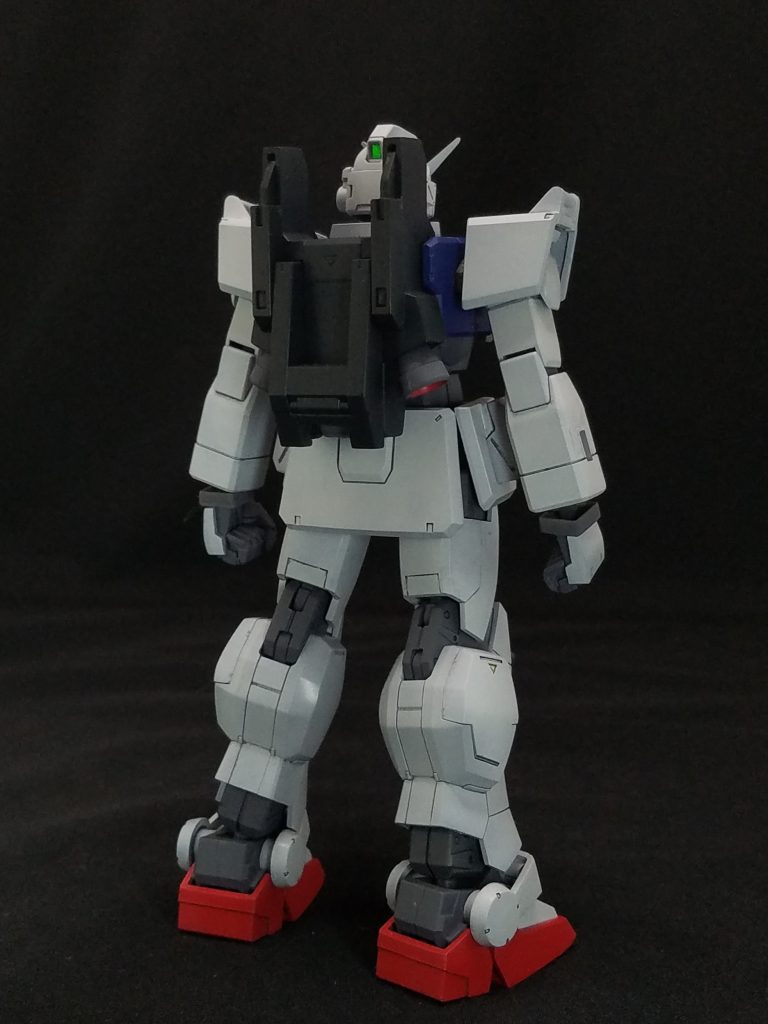 リアビュー。後ろ姿はカレン機と変わらず。