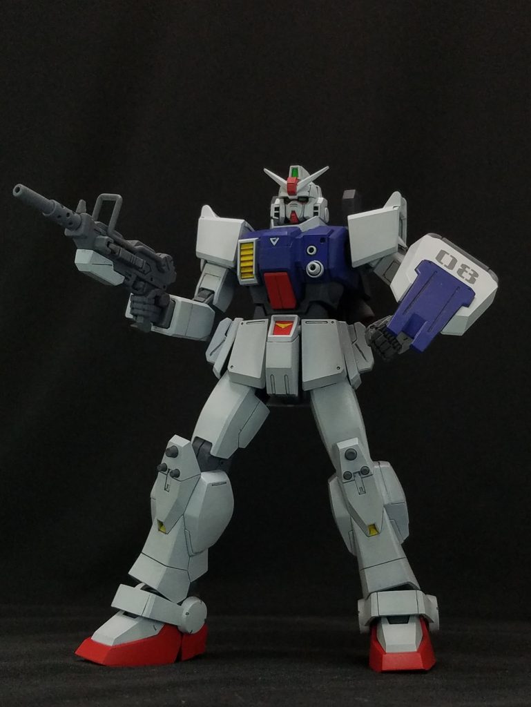 100mmマシンガンとショートシールドを装備。