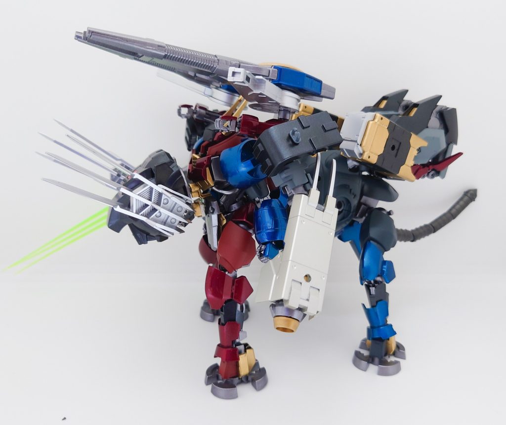 横から見た状態です。(左側面)３機分のパーツを一つにまとめているので、結構重いです。